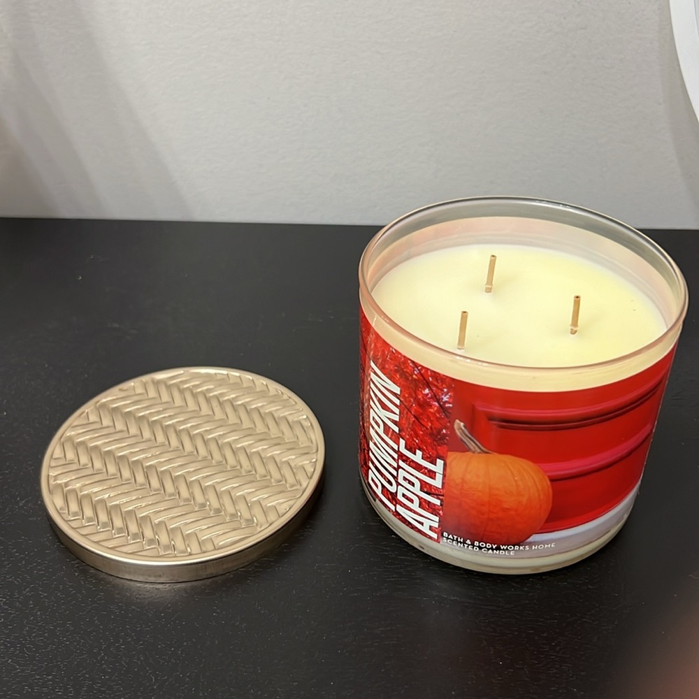 Bath and Body Works PUMPKIN APPLE 3 Wick Candle - Picture 5 of 5